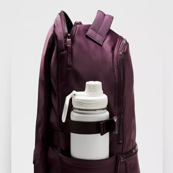 Lululemon New Crew Backpack 22L Updated Black Plum - Picture 4 of 9